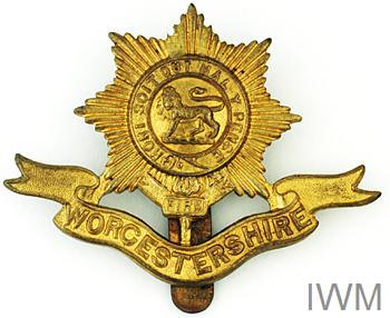 Worcestershire Regiment Cap badge WW1 (Other ranks) © IWM (INS 5704)