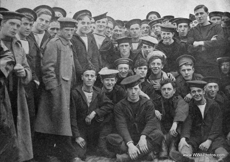  Some of the Royal Naval Division who were interned in the Netherlands. http://ww1photos.com