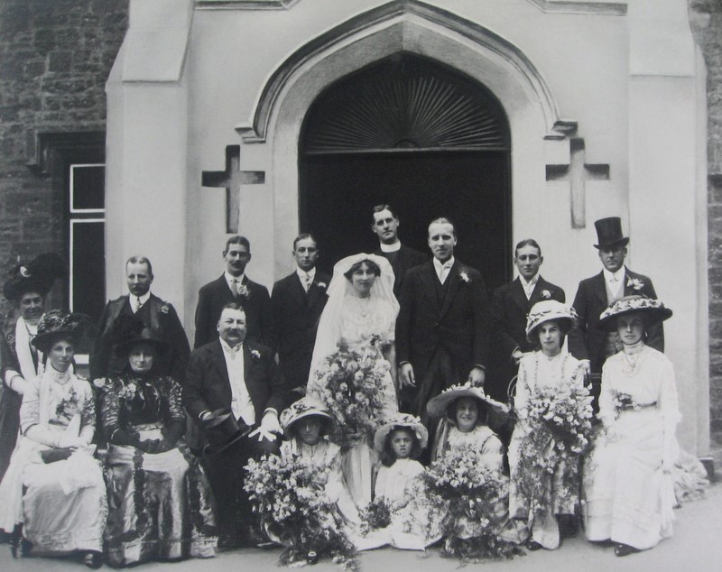 leonetta maud arden married arthur owen tucker at sladnor park in 1912